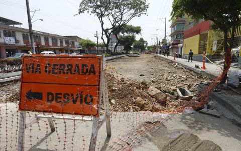 Exigencias.La  ciudadanía exige más control en la ejecución de las obras y sanciones a quienes incumplan con los plazos dados en los contratos.