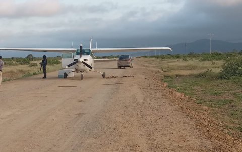 La vía de acceso a las poblaciones de Tugaduaja y Engunga en la parroquia Chanduy fue cerrada al paso vehicular.