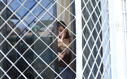 Los habitantes se encierran para no percibir o intentar no percibir los malos olores.