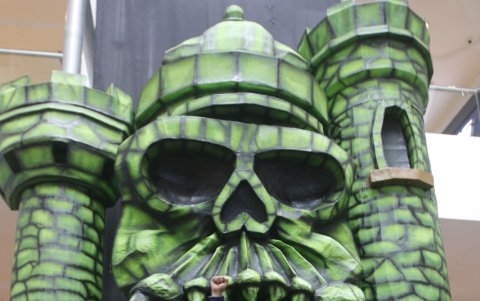 Los seguidores aprovecharon para tomarse fotografías en el castillo de Grayskull.