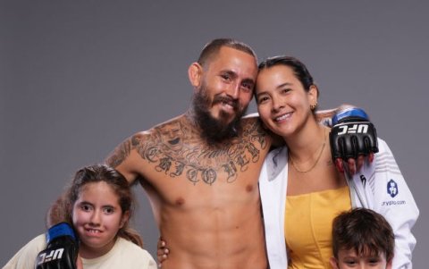 Marlon ‘Chito’ Vera junto a su familia, su constante apoyo.