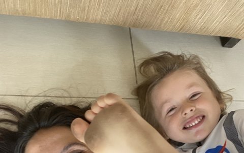 La artista junto a su hijo Matías.