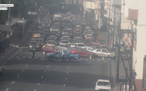 Congestión. Diferentes vías del centro están congestionadas.