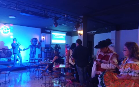 Espacio. El Colonial tiene dos plantas. En la parte alta funciona como discoteca.