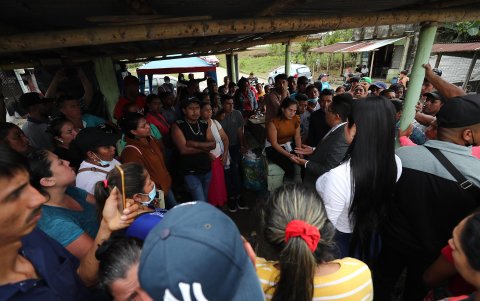 Soldados llegaron a la cárcel de Santo Domingo de los Tsáchilas (Ecuador) para reforzarla.