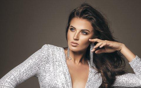 Como soberana le toca estar la mayor parte del tiempo lejos de su familia; sin embargo siente ese acompañamiento a través de la distancia.