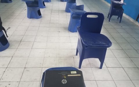 En mal estado se ven las portátiles