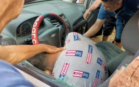 Un ráfaga de balas recibió la víctima mortal.