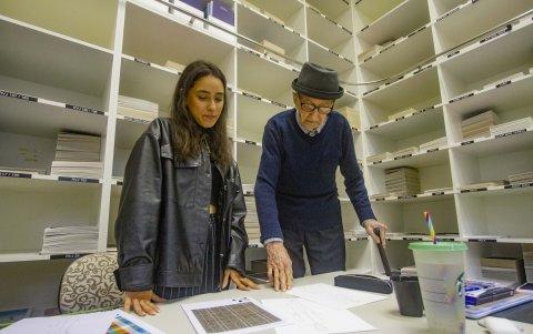 Labores. Walter Orthmann cumple su rutina de trabajo en la sede de la empresa RenauxView, en Brusque, estado de Santa Catarina (Brasil).