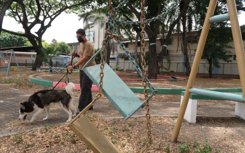 Los pocos parques están descuidados. La comunidad exige al Municipio que trabaje en este sector.