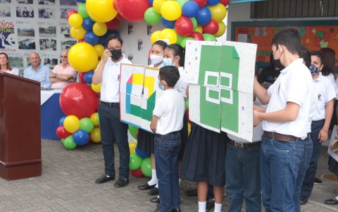 Los alumnos, a través de carteles, demostraron qué han aprendido y cómo les ha ayudado la tecnología.