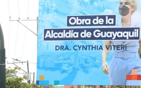 Hecho. La imagen de Viteri se multiplica en las pancartas.