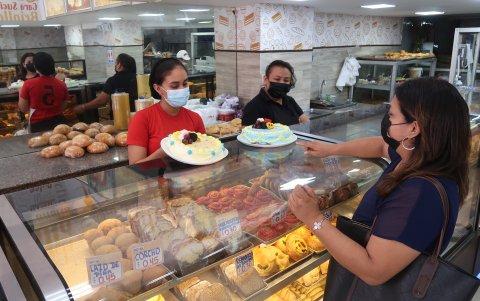 Tortas.- La Pastelería Nacional entregó 60 tortas enviadas a hacer con motivos especiales por el Día del Niño, a parte de las ventas de los pasteles del mostrador.