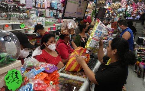 Fiesta. Las ventas de confites en esta semana subieron un 80 % en relación con semanas atrás en Horly’s Importer, por las fiestas por el Día del Niño