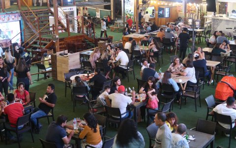 En estos centros se ofrece un buen ambiente para disfrutar y sobre todo hay seguridad, que es el plus que la ciudadanía busca.