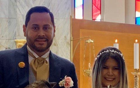 La pareja con Tiger y Coquito.