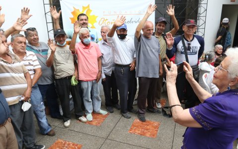 Todos posaron para la foto del recuerdo del Día del Padre