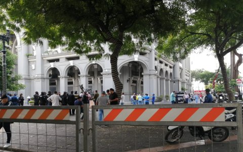 Escenario. Las vallas se instalaron en horas de la mañana.