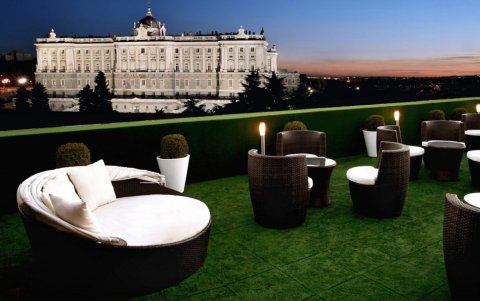 La Terraza de Sabatin con excelente vista al Palacio Real.