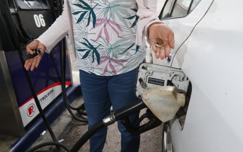 Muchos siguen considerando cambiar de gasolina para ahorrar dinero