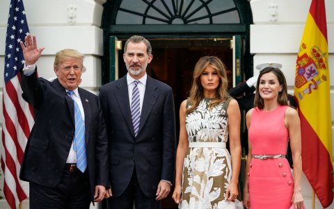 Junto a Donald Trump, el rey Felipe y Melania Trump.