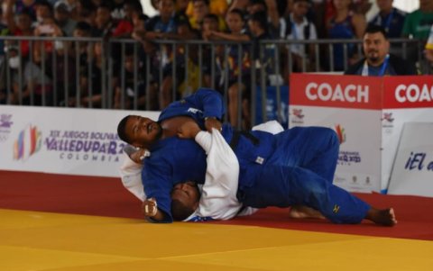 Freddy Figueroa se colgó plata en los +100 kg de judo.