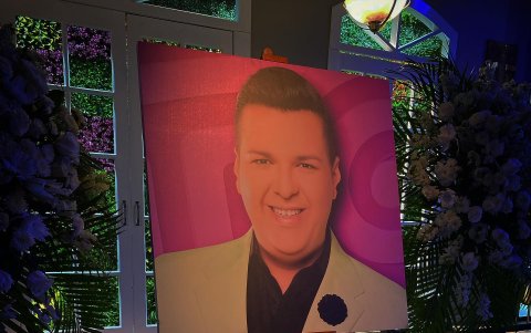 Al presentador le rindieron homenaje en 'De casa en casa'.