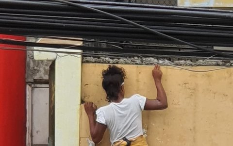 Sitio. En el barrio denuncian que personas ingresan a casas abandonadas y ocupadas.