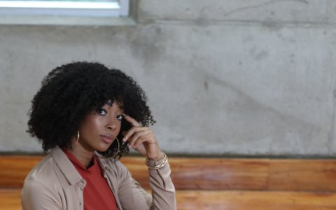 Para la oficina un maxi cárdigan de algodón eleva su look