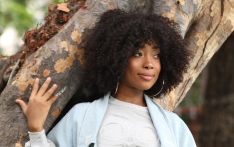 El total denim es un acierto en salidas informales