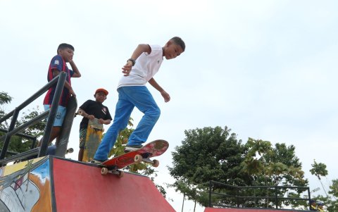 Hasta la pista llegan jóvenes de otros cantones, como de Daule o Guayaquil.