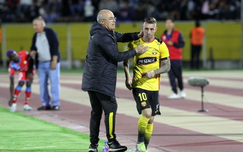 Jorge Célico lleva dirigidos 22 partidos al Ídolo con 9 triunfos, 7 empates y 6 derrotas.