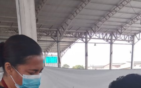 Las personas que llegan al sitio, reciben de manera rápida la inoculación