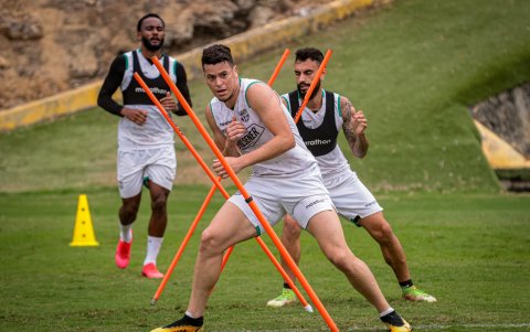 Carlos Rodríguez seguirá en el equipo amarillo.