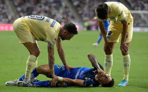 Joao Rojas, jugador ecuatoriano del Monterrey, viene de una lesión que sufrió ante el América, por la Liga MX.