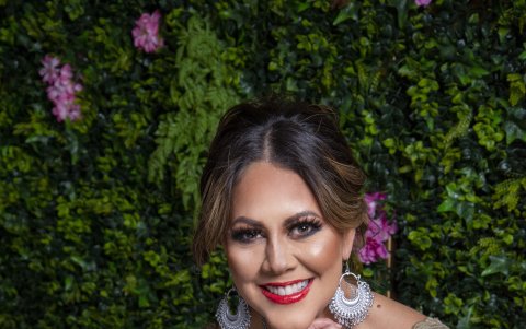 Tiene previsto permanecer dos años fuera del país.