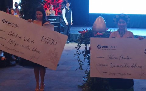 Diseñadoras ganadoras.