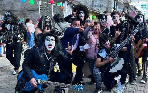 La banda es la atracción principal de las festividades de Uyumbicho.