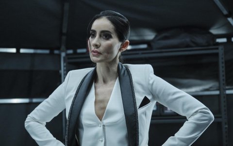 Fotograma cedido por Netflix donde aparece Paula Núñez como Evelyn Marcus.