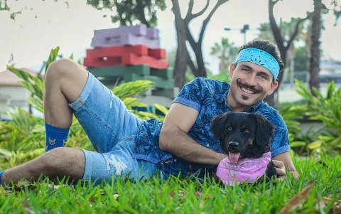 Hace una década, Henry Paladines, popularizó el singular bigote en la pantalla chica nacional.