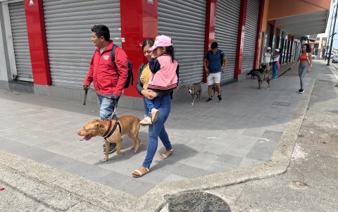 Familias enteras fueron partícipes de la caminata.