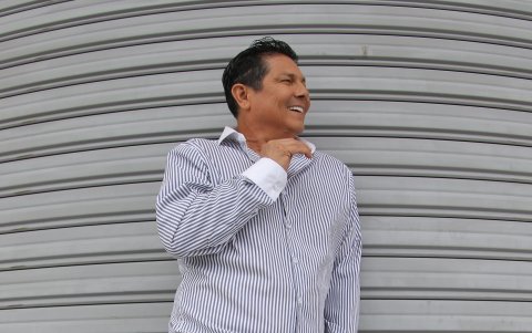 Tiene 46 años dedicado al teatro.