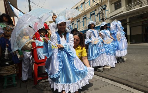 Los locales han ampliado la atención al público hasta los fines de semana para satisfacer a los clientes que buscan prendas para sus hijos, entre sábado y domingo.
