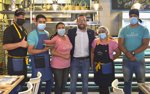 El equipo de La Alcaldía, encabezado por Agustín Febres-Cordero.