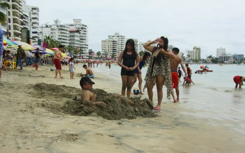 Los balnearios de las provincias de la Costa fueron visitadas por turistas de Guayaquil.