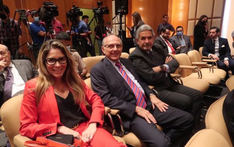 Diana Acosta, Gianni Garibaldi y Mario Canessa.