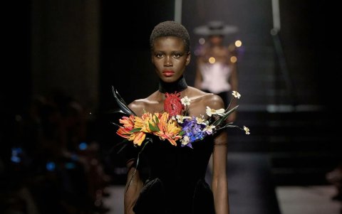 Un conjunto de la marca Schiaparelli.