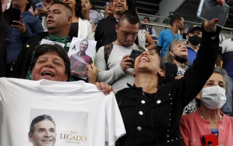 Seguidores del cantante colombiano Darío Gómez 