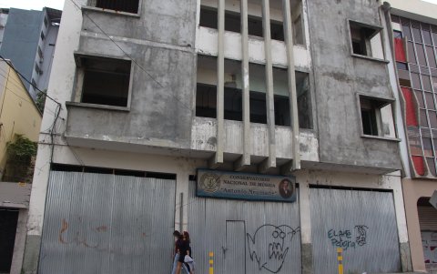 El edificio del Conservatorio Nacional de Música Antonio Neumane también fue víctima de la delincuencia, en tiempos de pandemia.