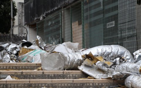 El edificio que en 2012 fue inaugurado para los juzgados de Niñez está destruido y como un basurero.